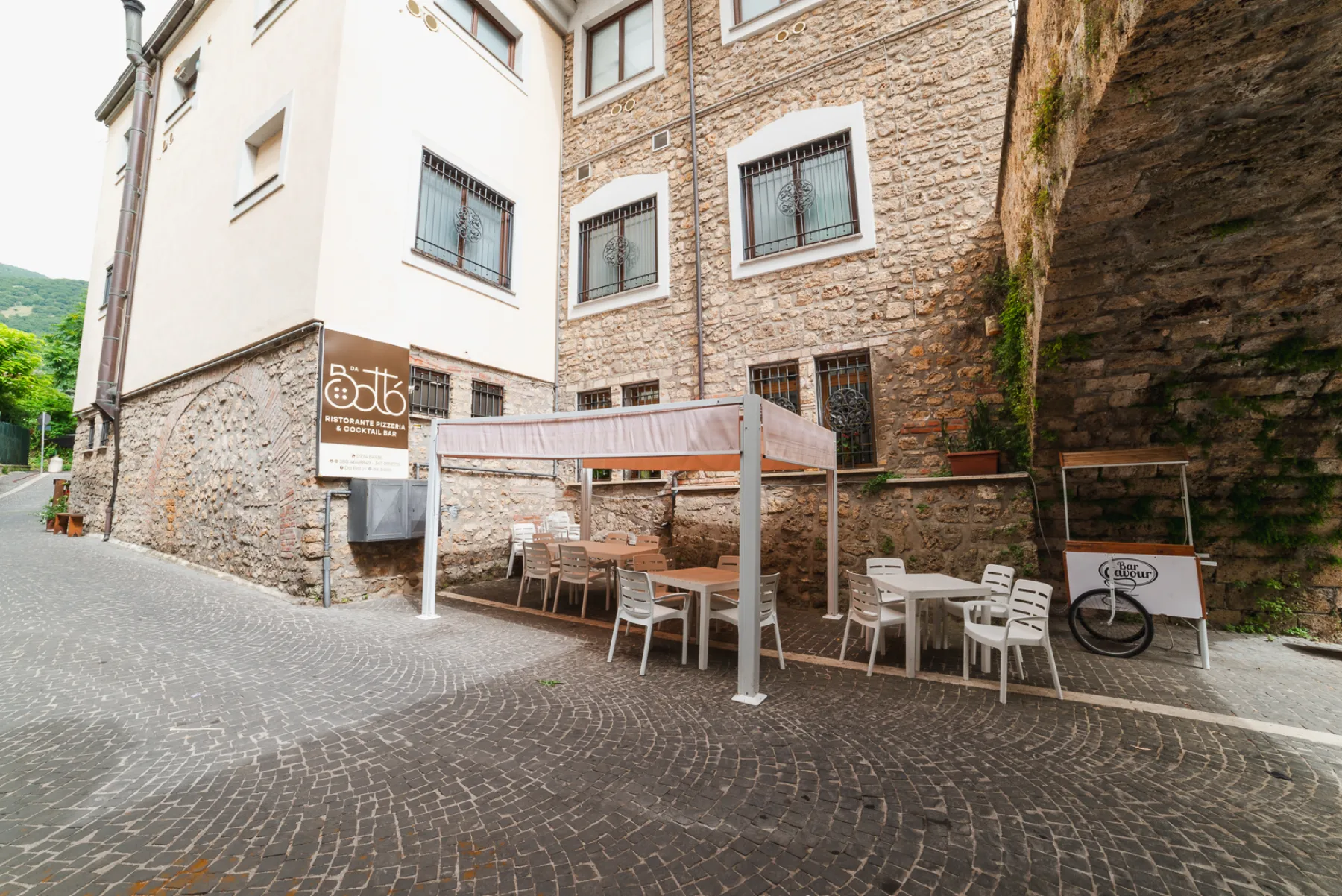 L'ingresso di Da Bottò nel vicolo di Subiaco